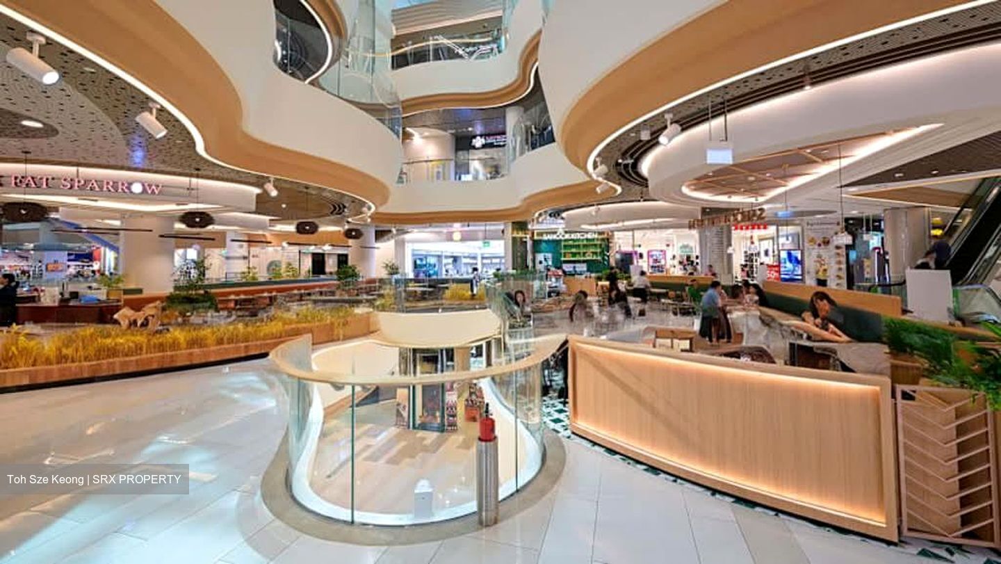 Lucky Plaza (D9), Shop House #544546071